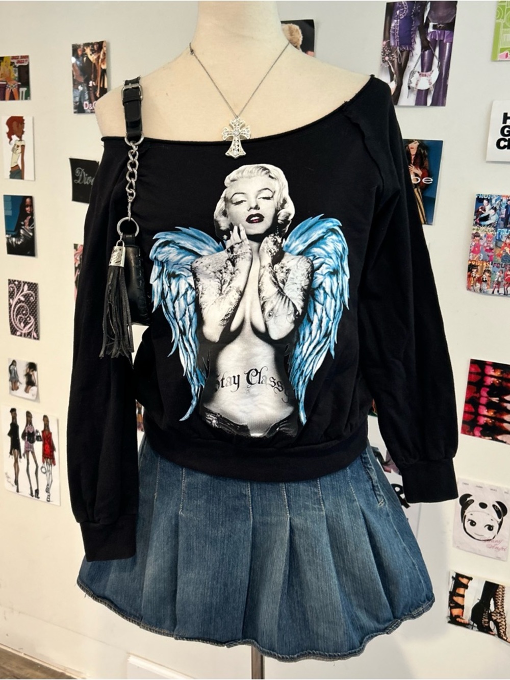 Y2K Angel graphic Marilyn Monroe “stay classy” off the shoulder long sleeve top